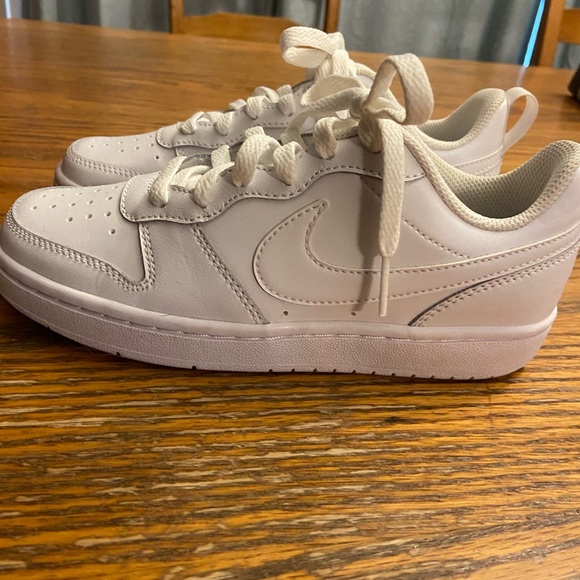 Brand New,Never Worn, Nike,Size 3.5,White Sneakers - Picture 6 of 9